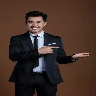 隗逸馨